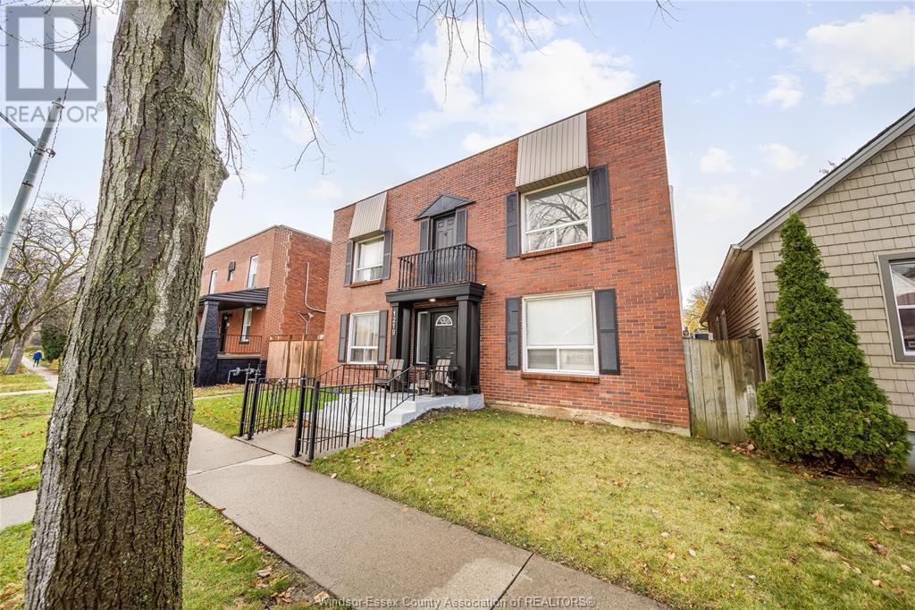 Property at 1219 MONMOUTH image 3