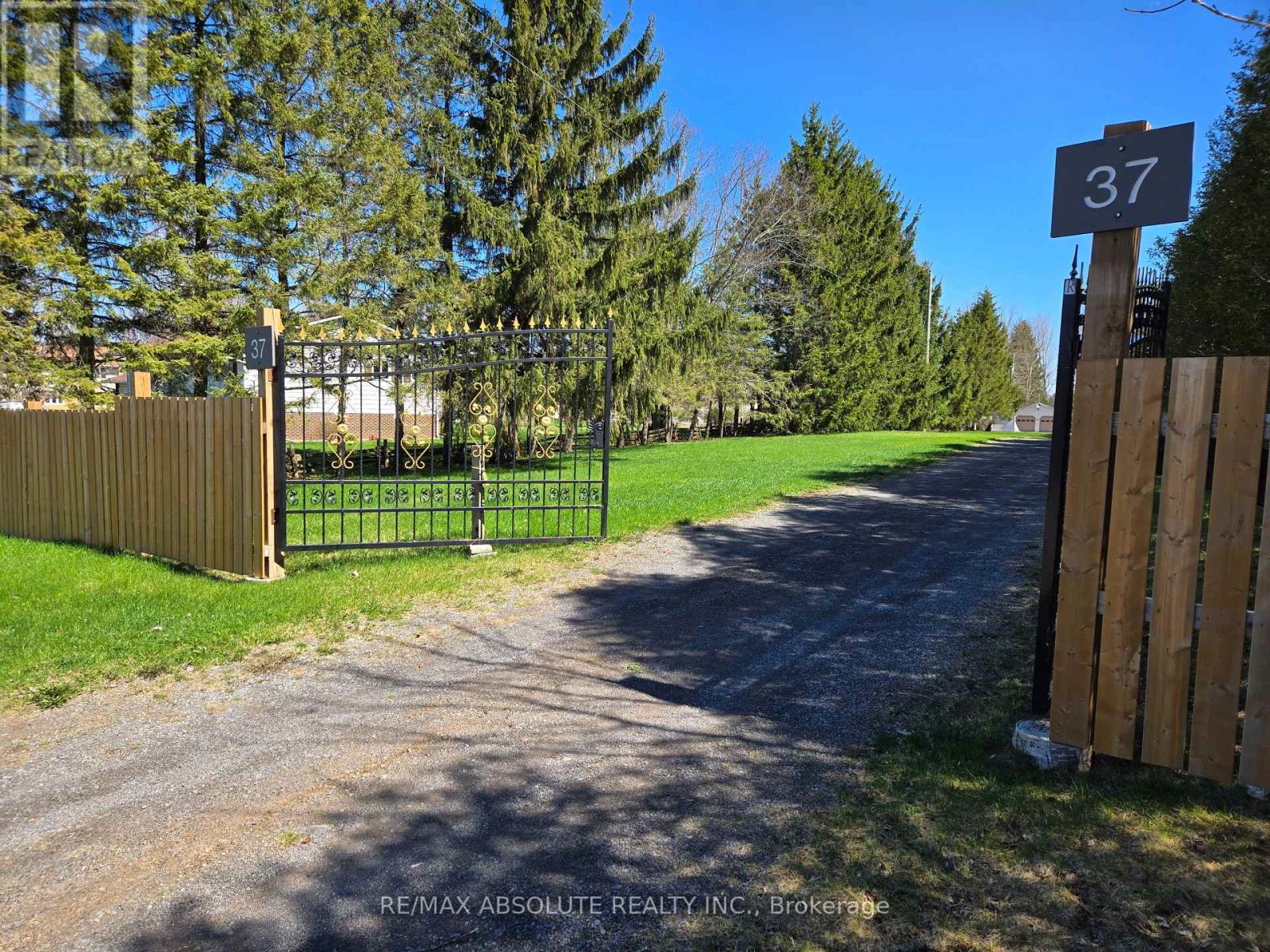 37 Somerville Road, North Grenville, Ontario  K0G 1J0 - Photo 2 - X12106014