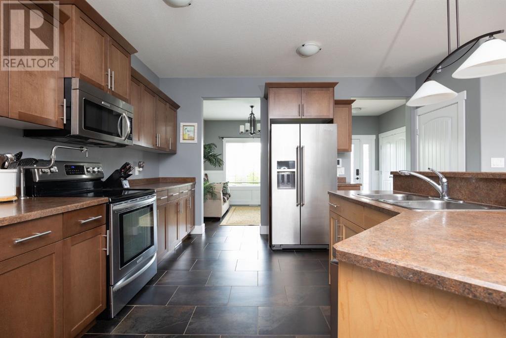 Property at 140 Falcon Drive image 2