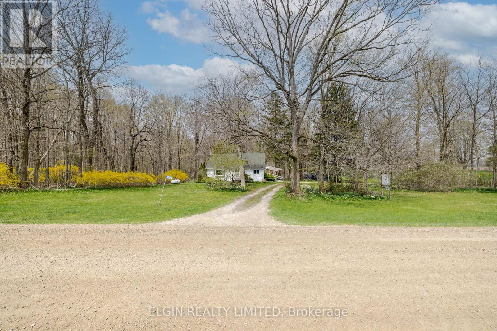 35998 Mcdiarmid Line, Southwold, Ontario  N0L 2E0 - Photo 3 - X12113440