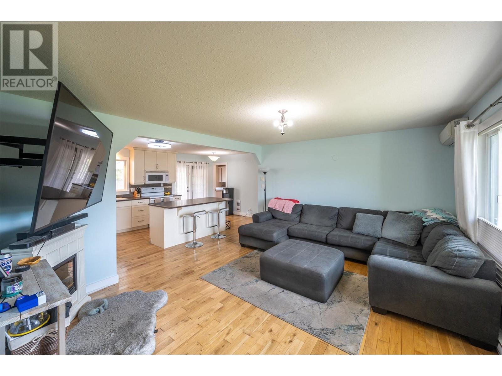 Property at 9716 Thompson Road image 2