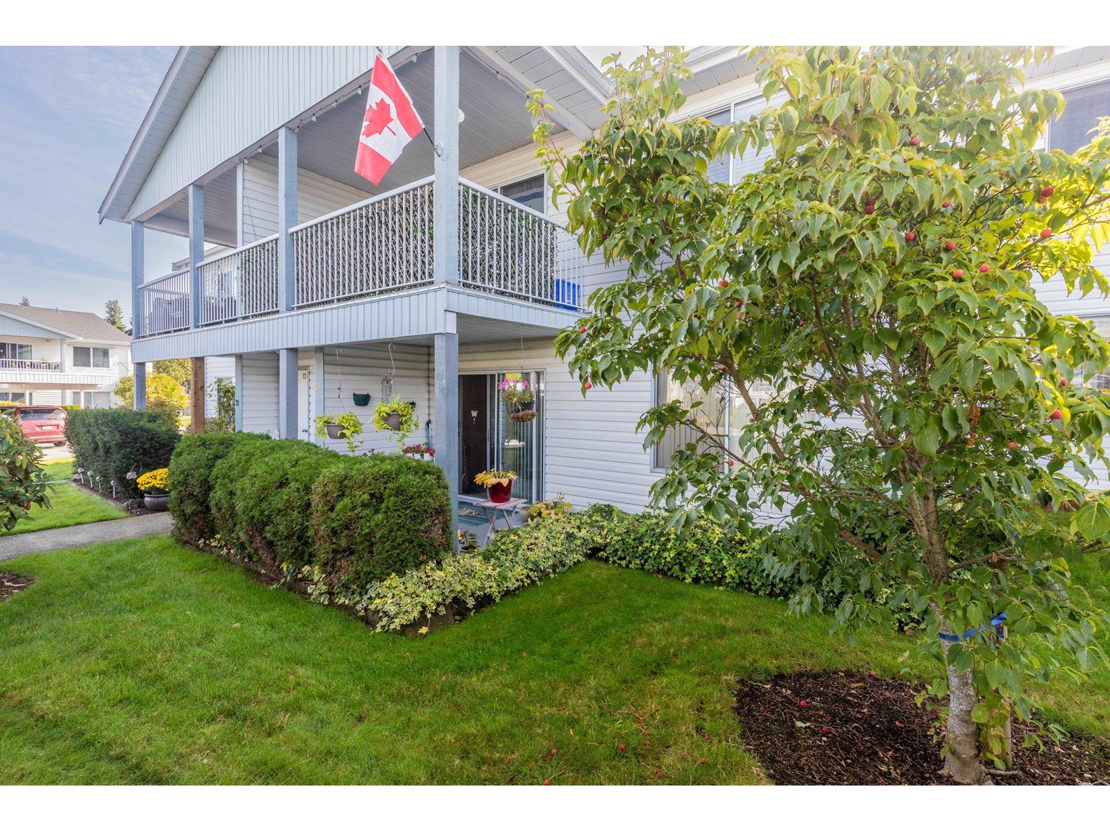23 32691 Garibaldi Drive, Abbotsford, British Columbia  V2T 5T7 - Photo 2 - R2996004