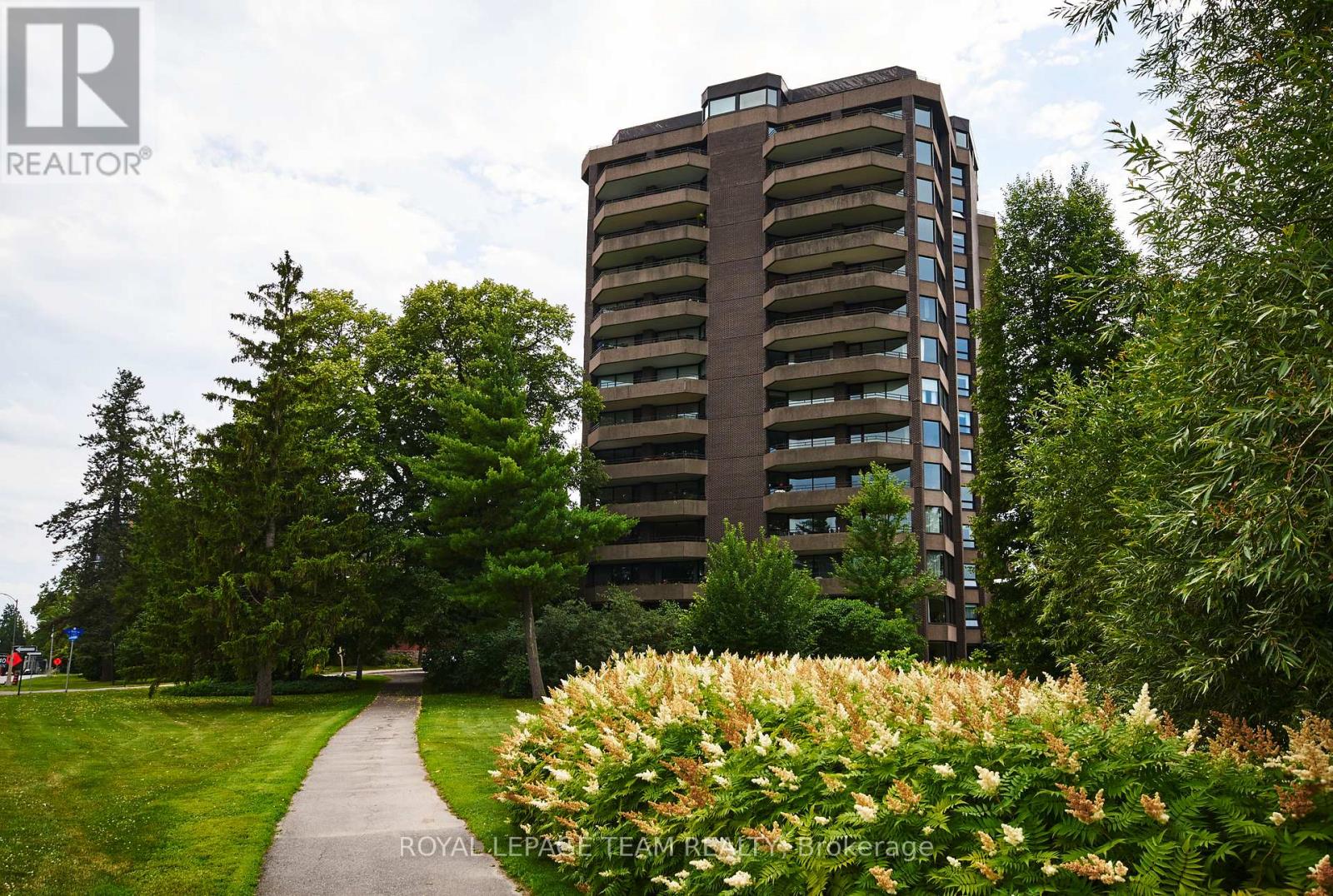 Property at 3D - 300 QUEEN ELIZABETH DRIVE image 1