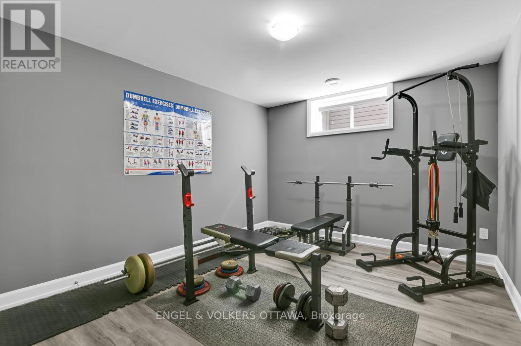 313 St Tropez Street, Russell, Ontario  K0A 1W0 - Photo 26 - X12113483