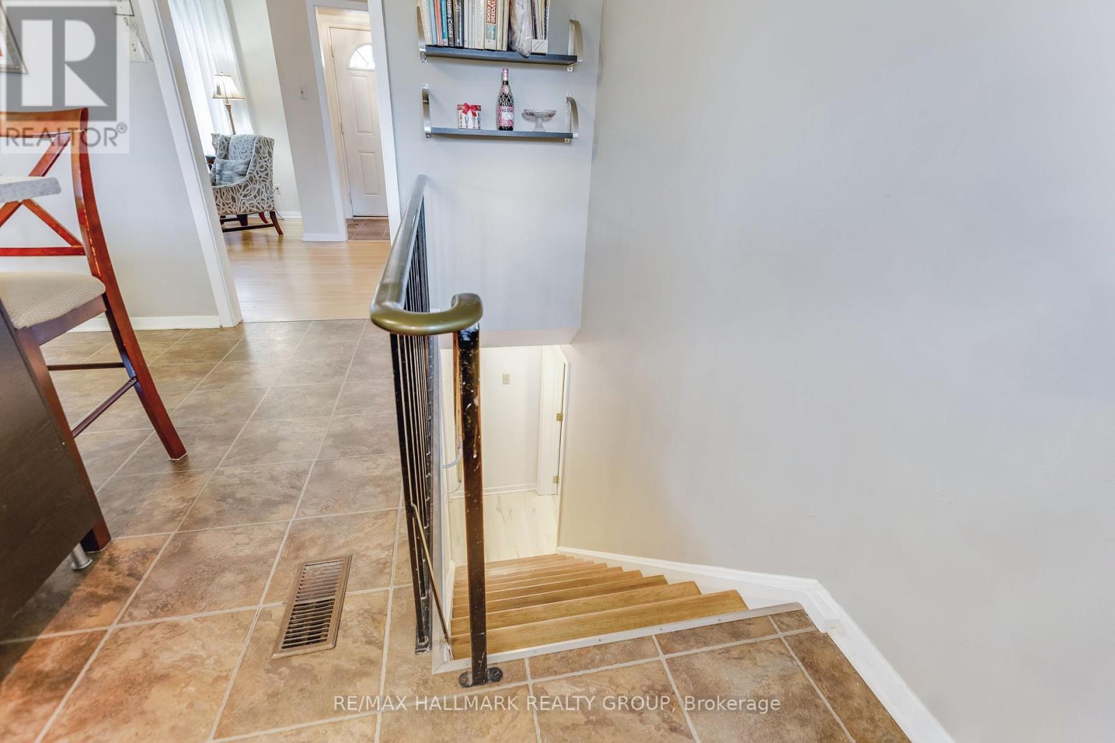 1055 Wiseman Crescent, Ottawa, Ontario  K1V 8J3 - Photo 21 - X12113518