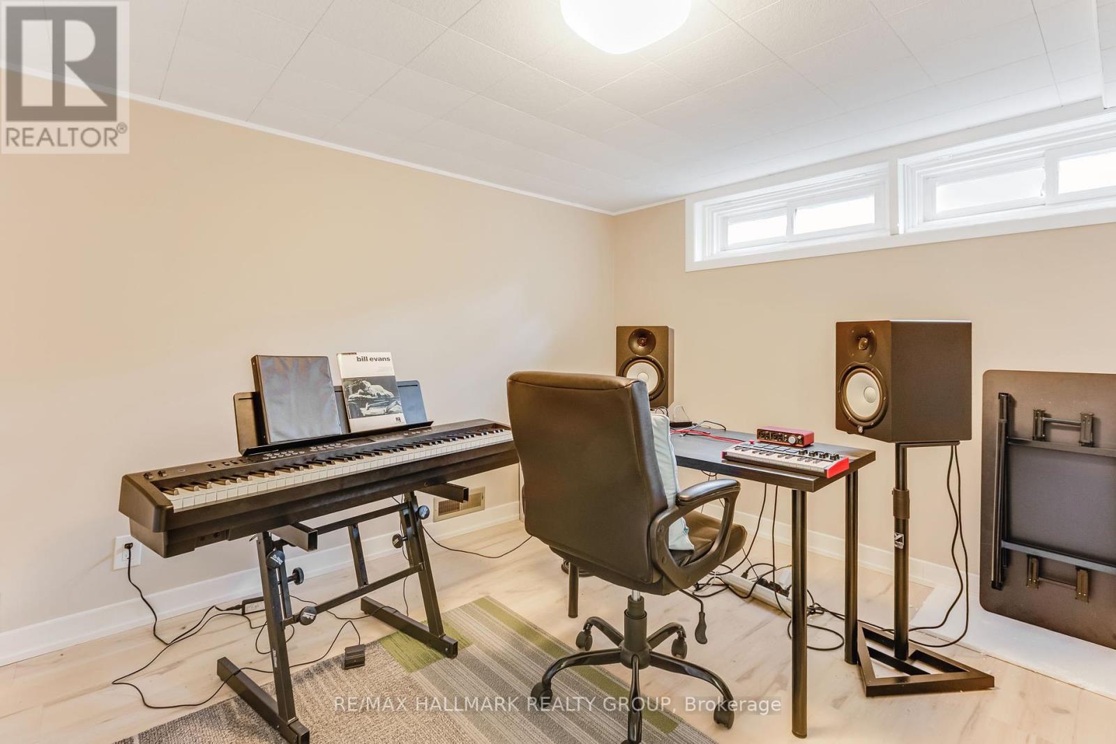 1055 Wiseman Crescent, Ottawa, Ontario  K1V 8J3 - Photo 24 - X12113518
