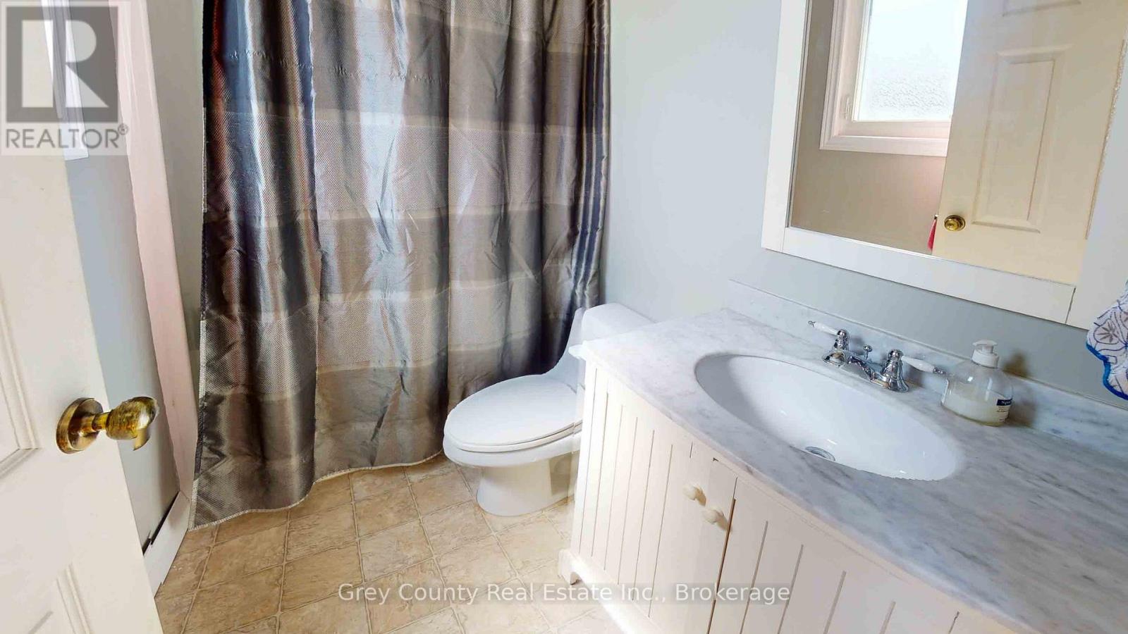 102 Glenwood Place, West Grey, Ontario  N0C 1H0 - Photo 23 - X12113548