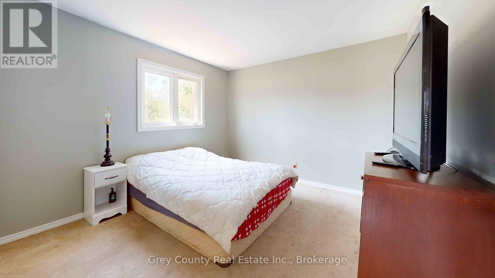 102 Glenwood Place, West Grey, Ontario  N0C 1H0 - Photo 24 - X12113548