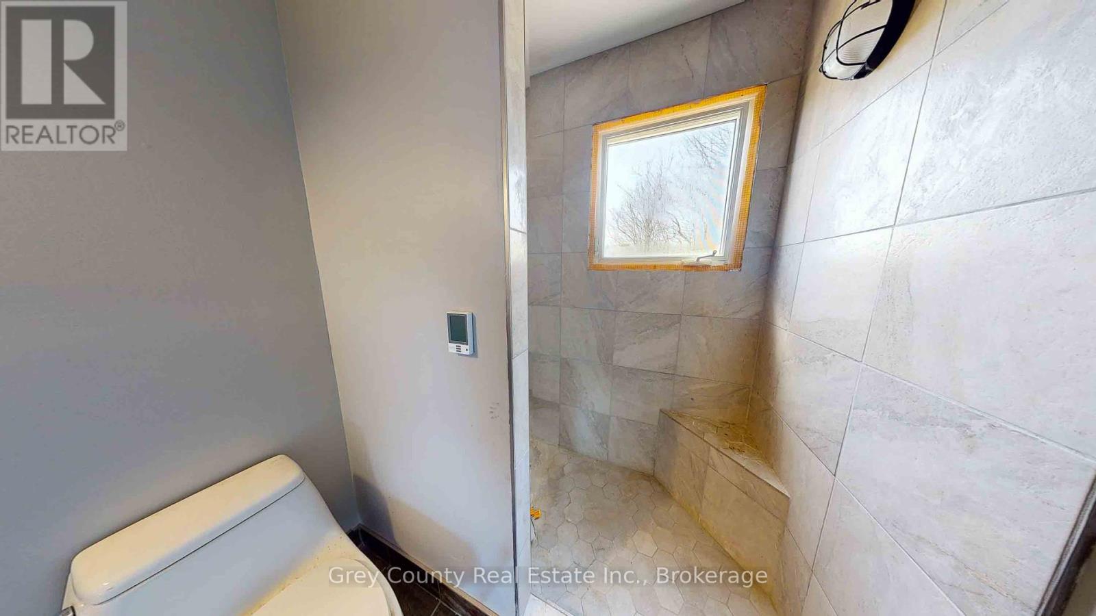 102 Glenwood Place, West Grey, Ontario  N0C 1H0 - Photo 26 - X12113548