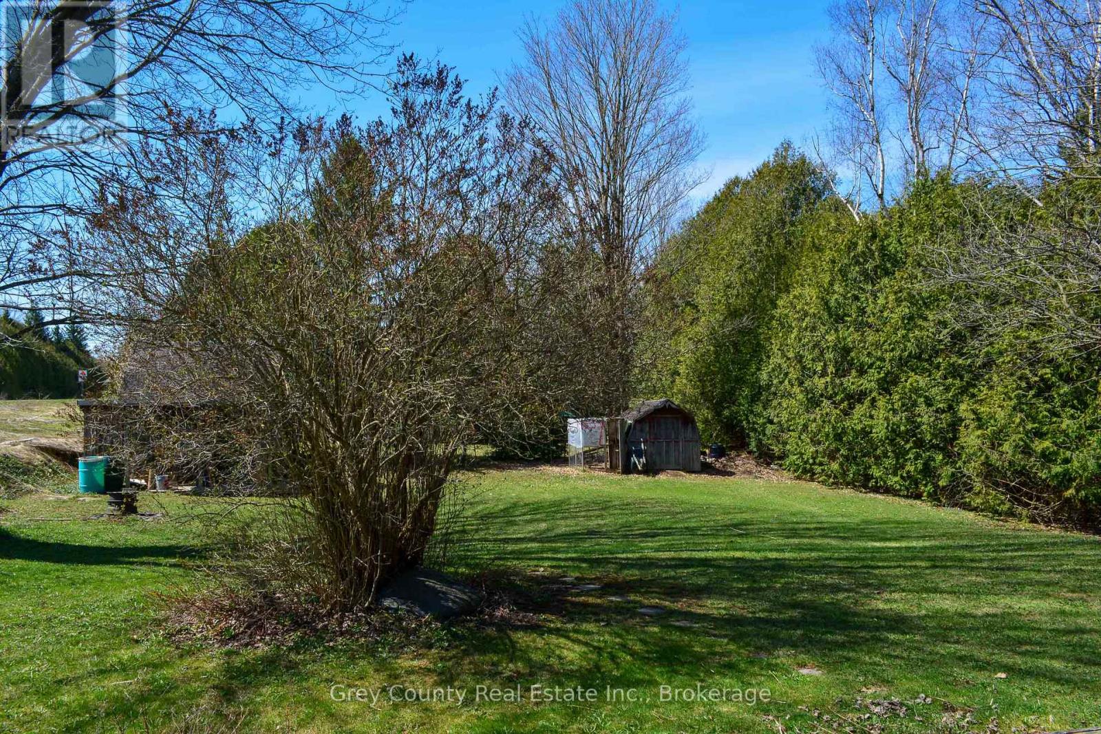 102 Glenwood Place, West Grey, Ontario  N0C 1H0 - Photo 34 - X12113548