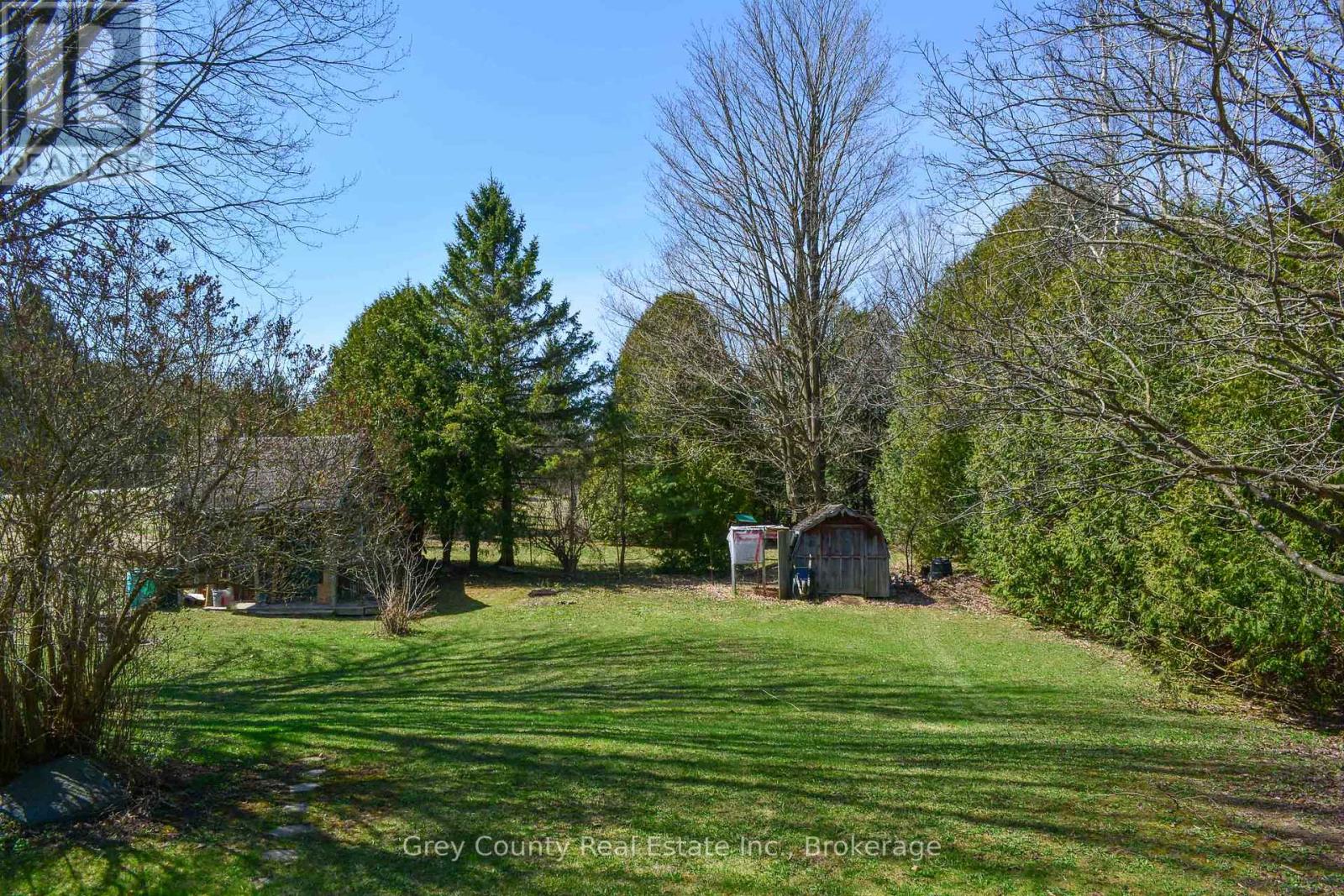 102 Glenwood Place, West Grey, Ontario  N0C 1H0 - Photo 36 - X12113548