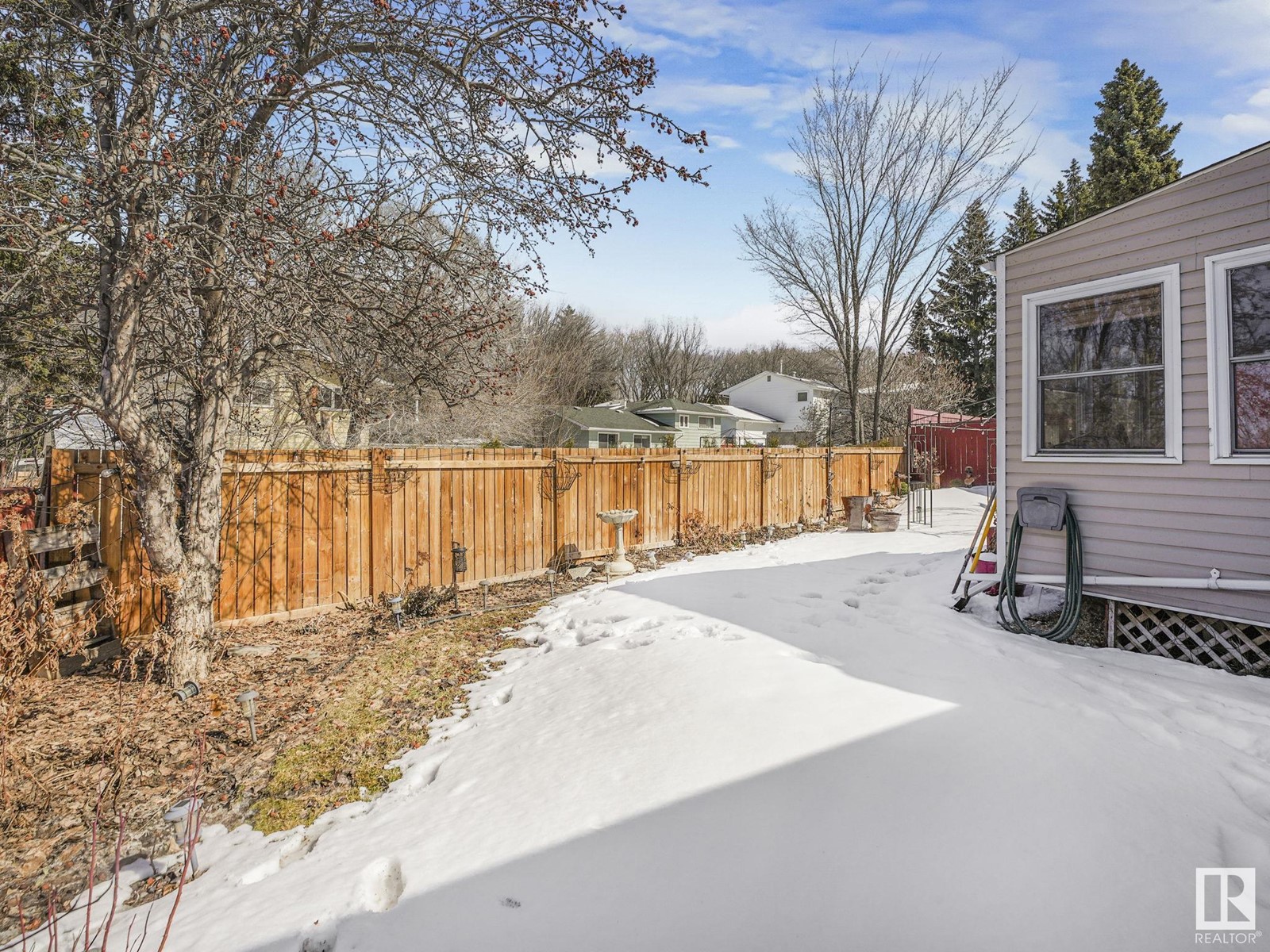 Property at 49 Burnham PL image 4