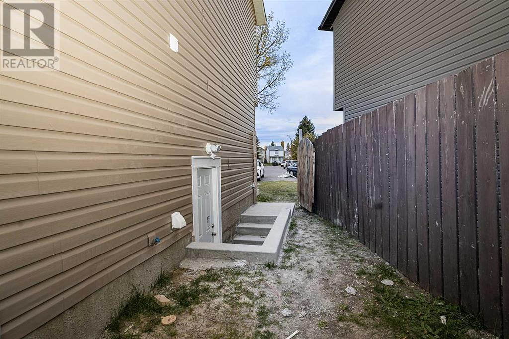 Property at 339 Martinbrook Place NE image 3