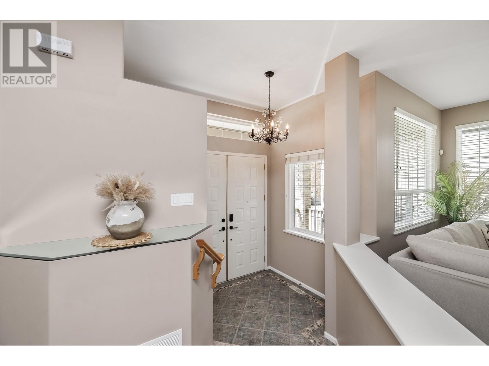 2529 Platinum Lane, Coquitlam, British Columbia  V3E 3L1 - Photo 3 - R2996349