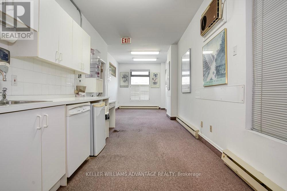 157 Gerrard Street E, Toronto, Ontario  M5A 2E4 - Photo 31 - C12113520