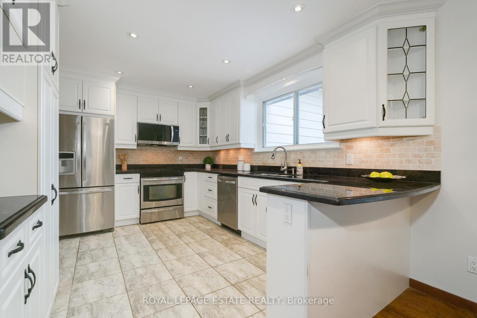 33 Burrells Road, Ajax, Ontario  L1S 2V3 - Photo 9 - E12113546