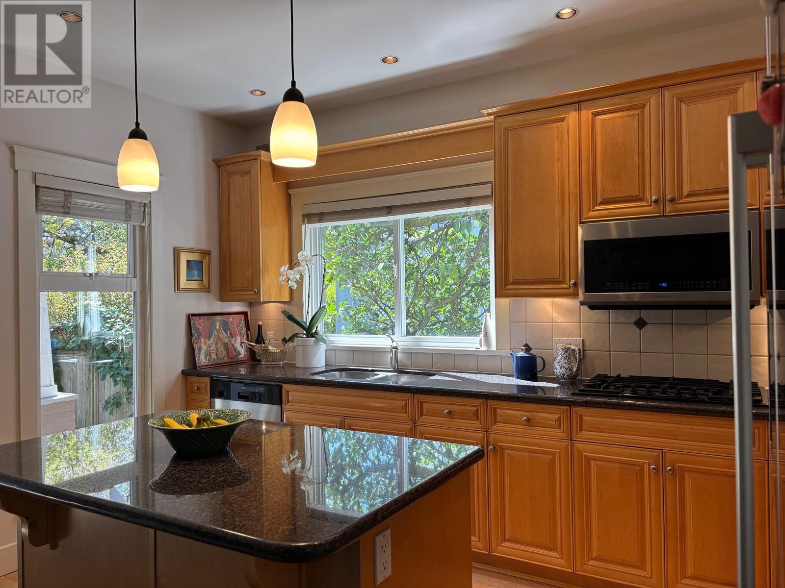 1888 W 14th Avenue, Vancouver, British Columbia  V6J 2J9 - Photo 26 - R2996260
