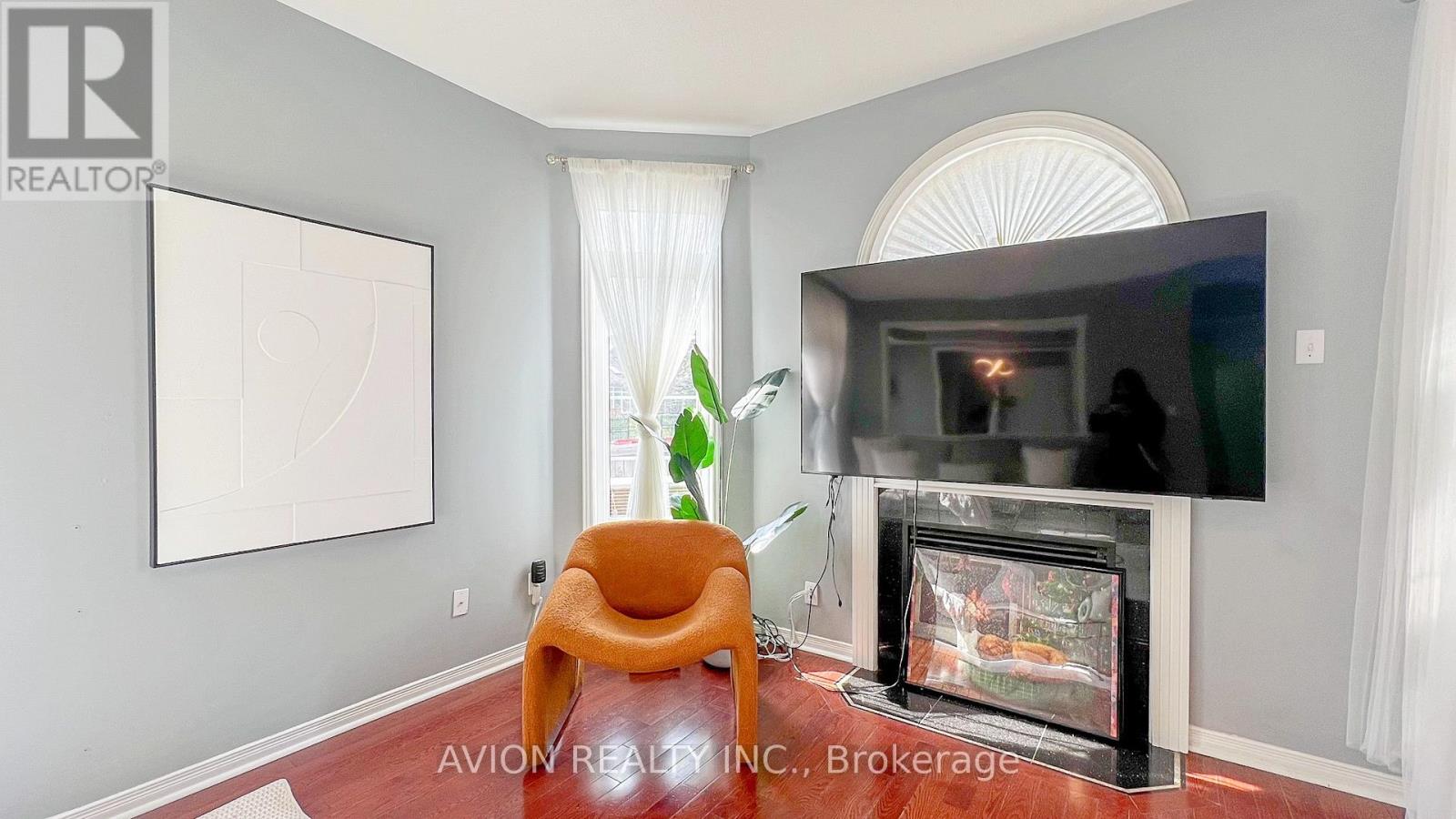 2 Greengage Street, Markham, Ontario  L6E 1X9 - Photo 9 - N12113428