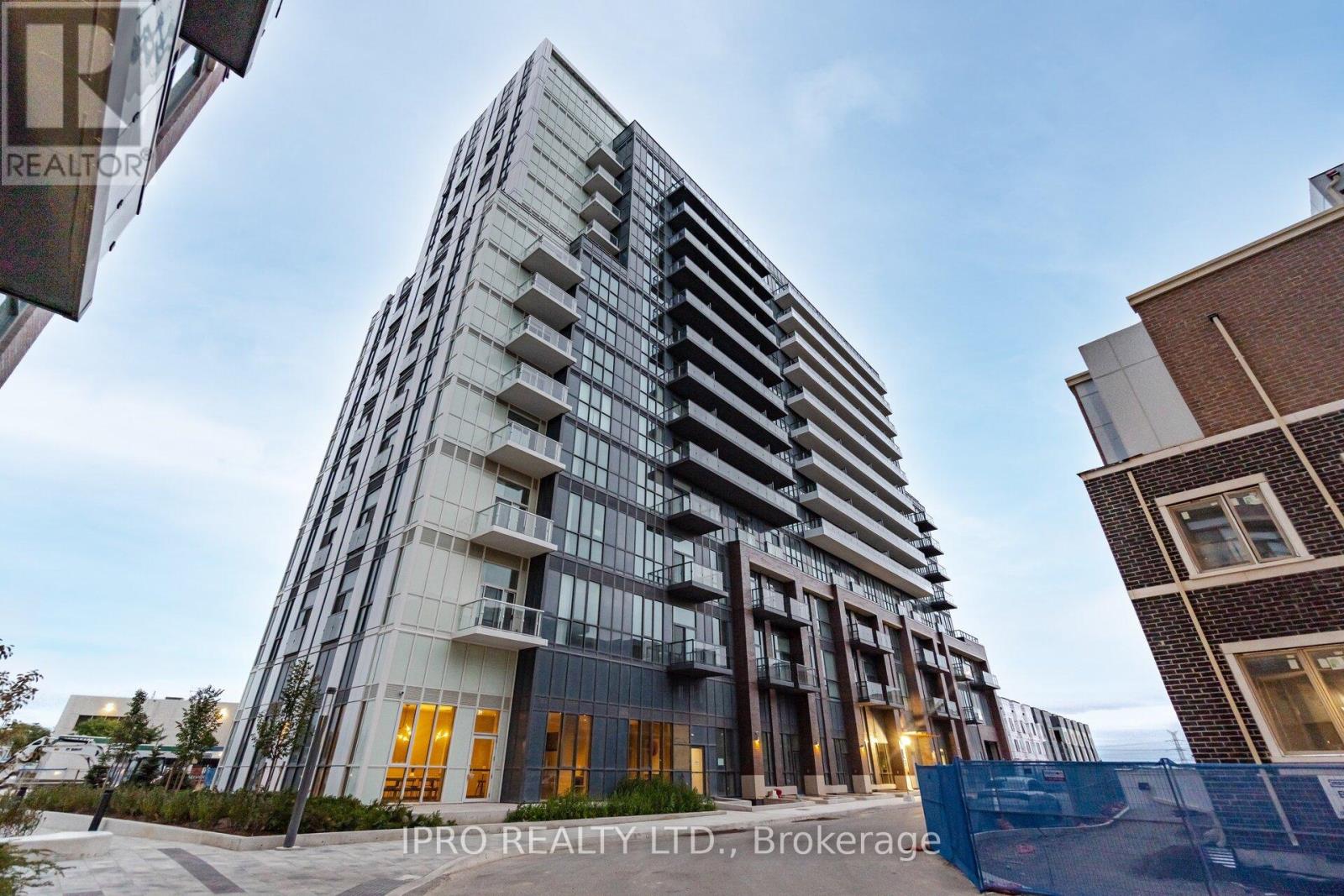 911 - 60 HONEYCRISP CRESCENT, vaughan (vaughan corporate centre), Ontario