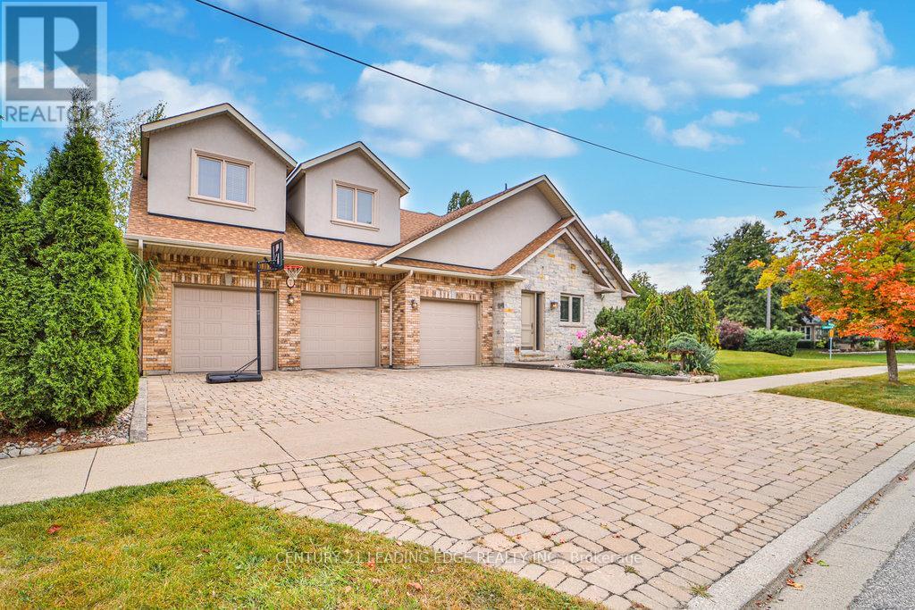 Property at 7 LONGVIEW CRESCENT image 3