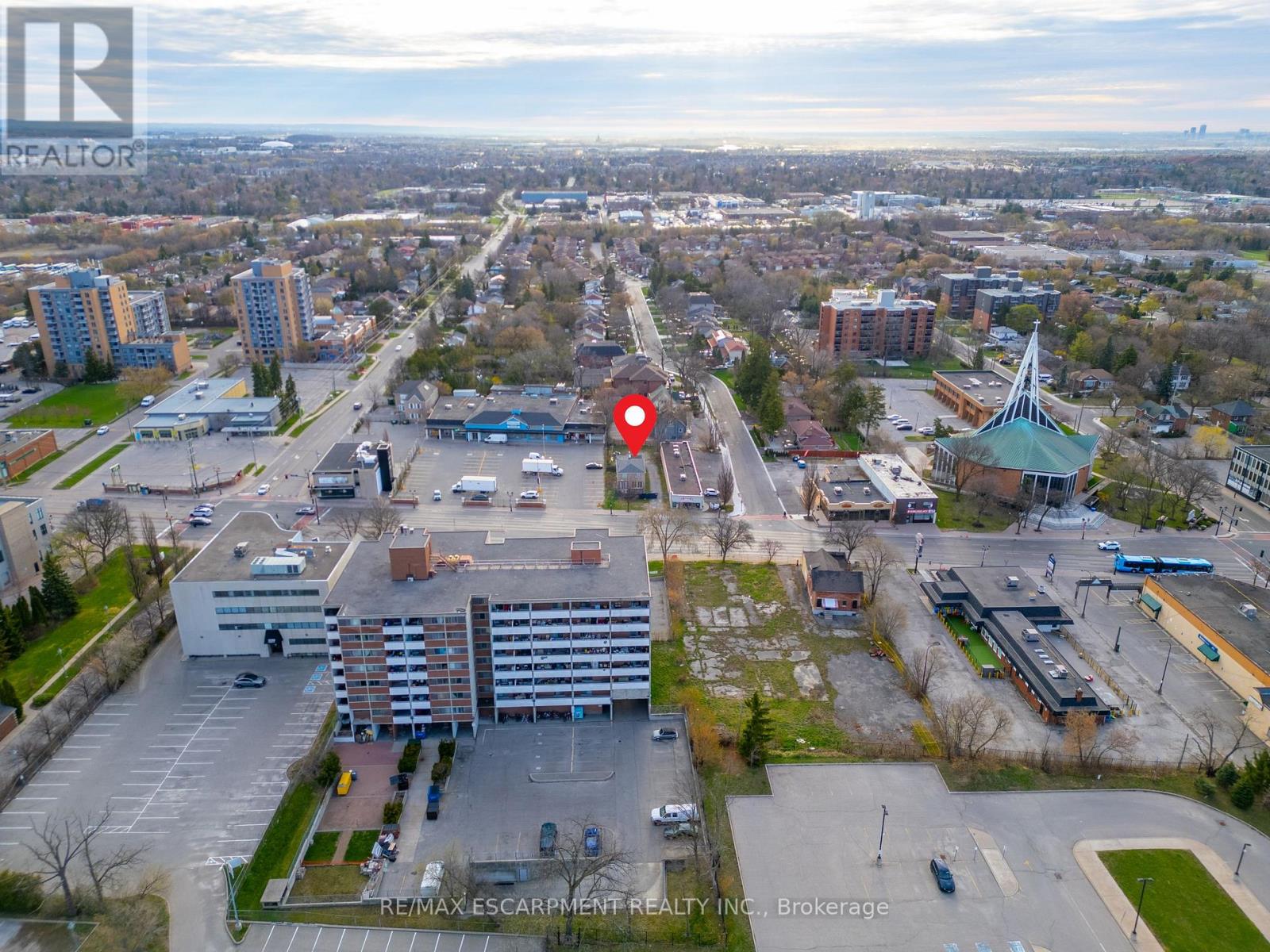 10329 Yonge Street, Richmond Hill, Ontario  L4C 3C1 - Photo 6 - N12113554