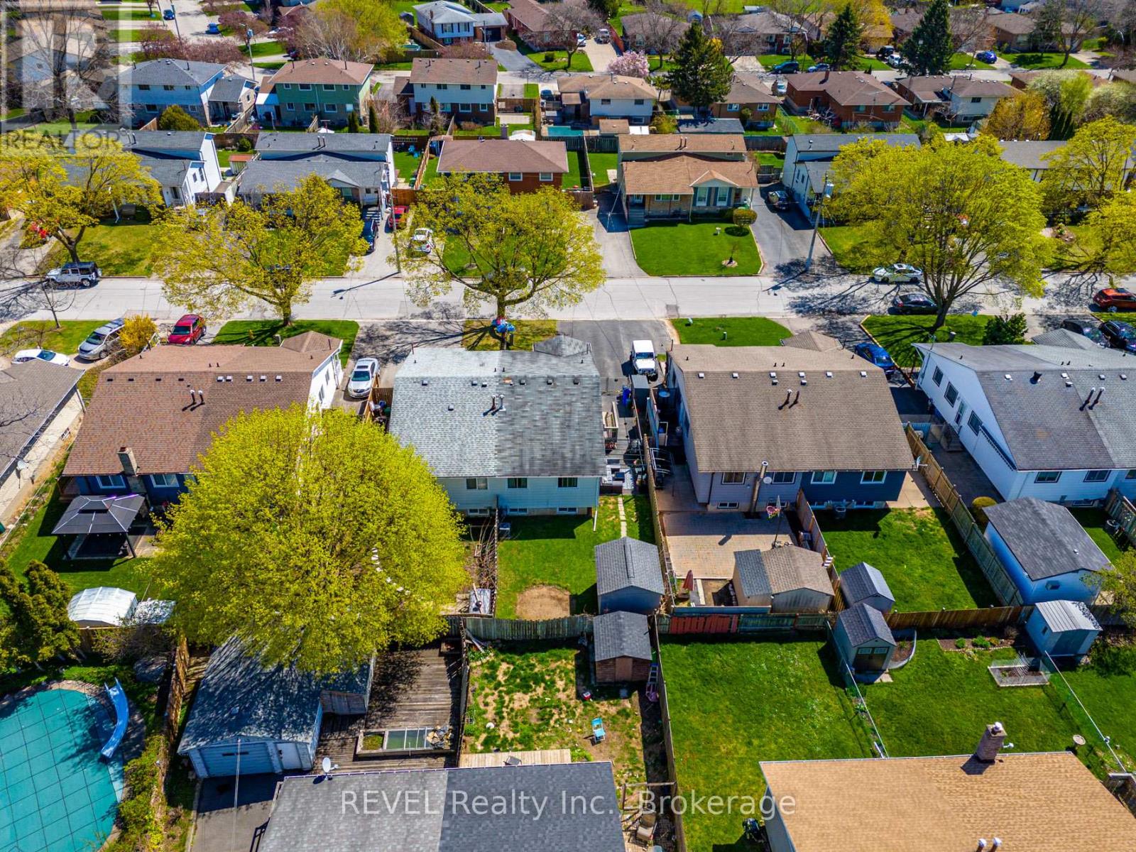57 Allan Drive, St. Catharines, Ontario  L2N 1G1 - Photo 32 - X12108261