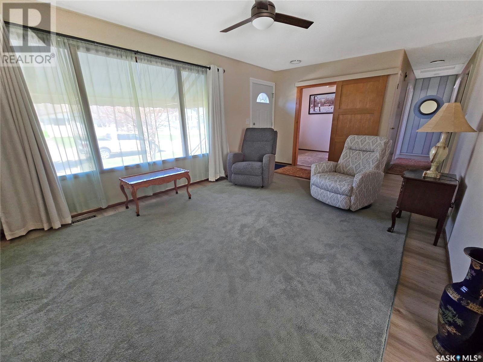325 Hudson Avenue S, Fort Qu'appelle, Saskatchewan  S0G 1S0 - Photo 5 - SK004017