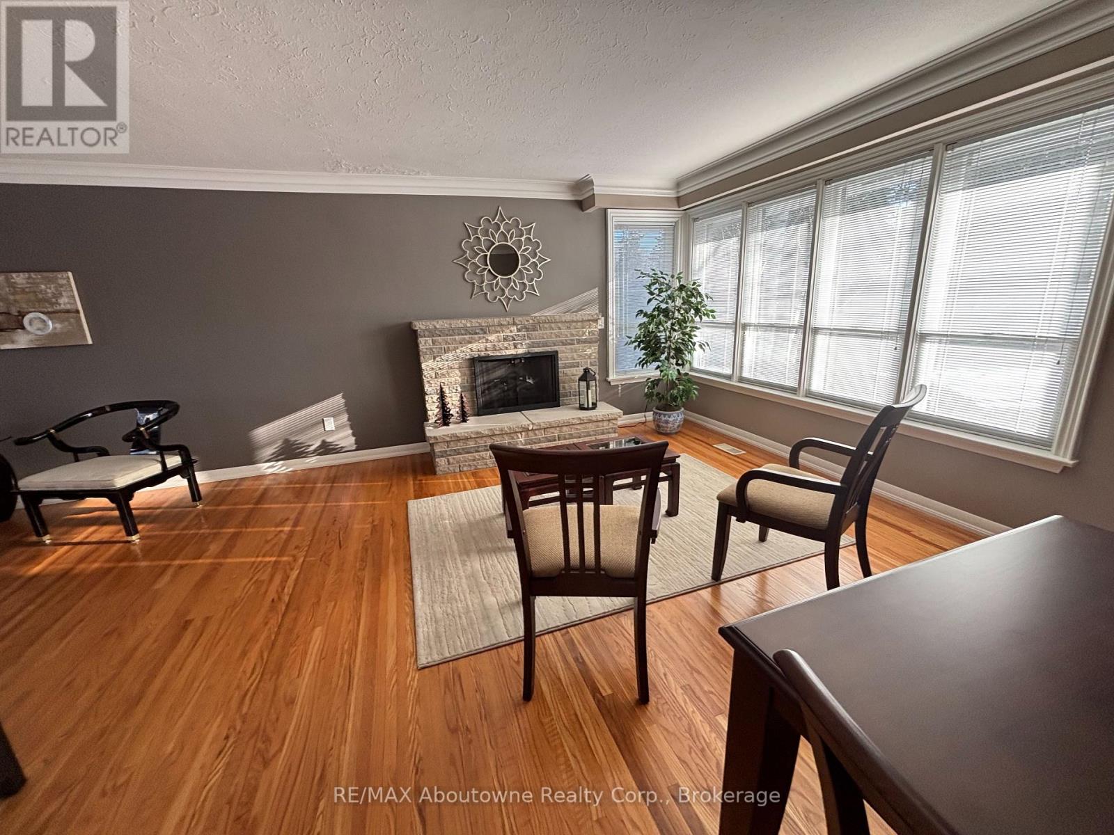 177 Viewbank Crescent, Oakville, Ontario  L6L 1R3 - Photo 11 - W11992779