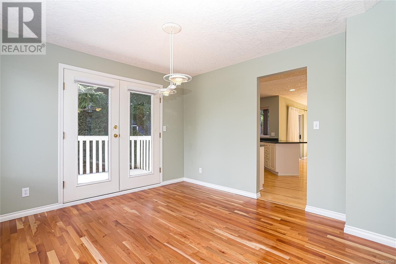 Property at 6060 Chippewa Rd image 3