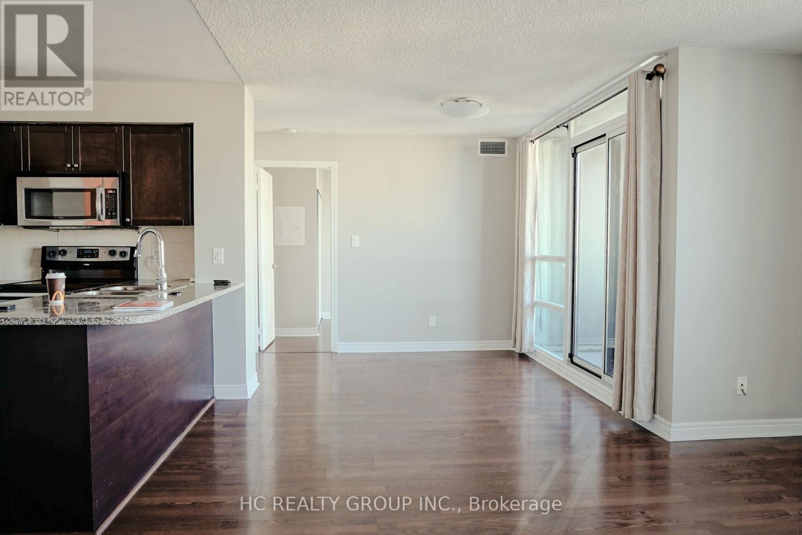 2310 - 208 Enfield Place, Mississauga, Ontario  L5B 0G8 - Photo 11 - W12113432