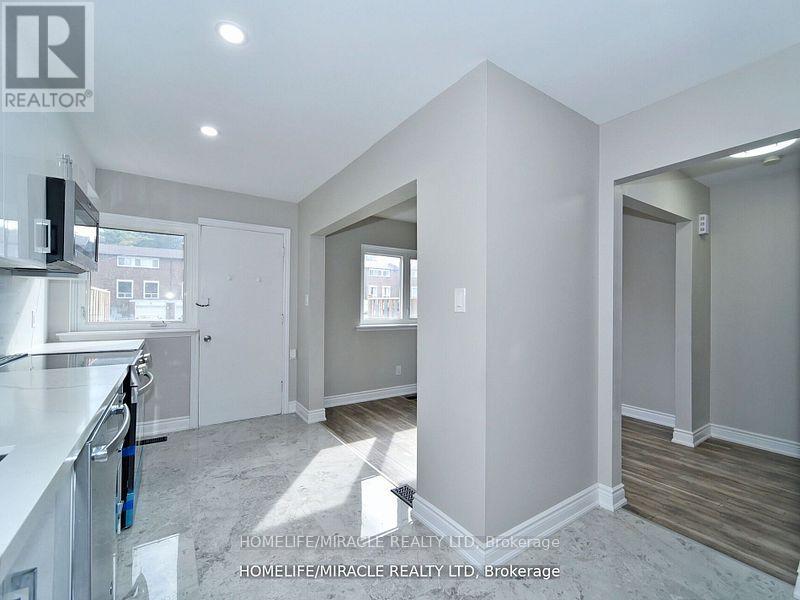 82 - 6429 Finch Avenue W, Toronto, Ontario  M9V 1T3 - Photo 17 - W12113465