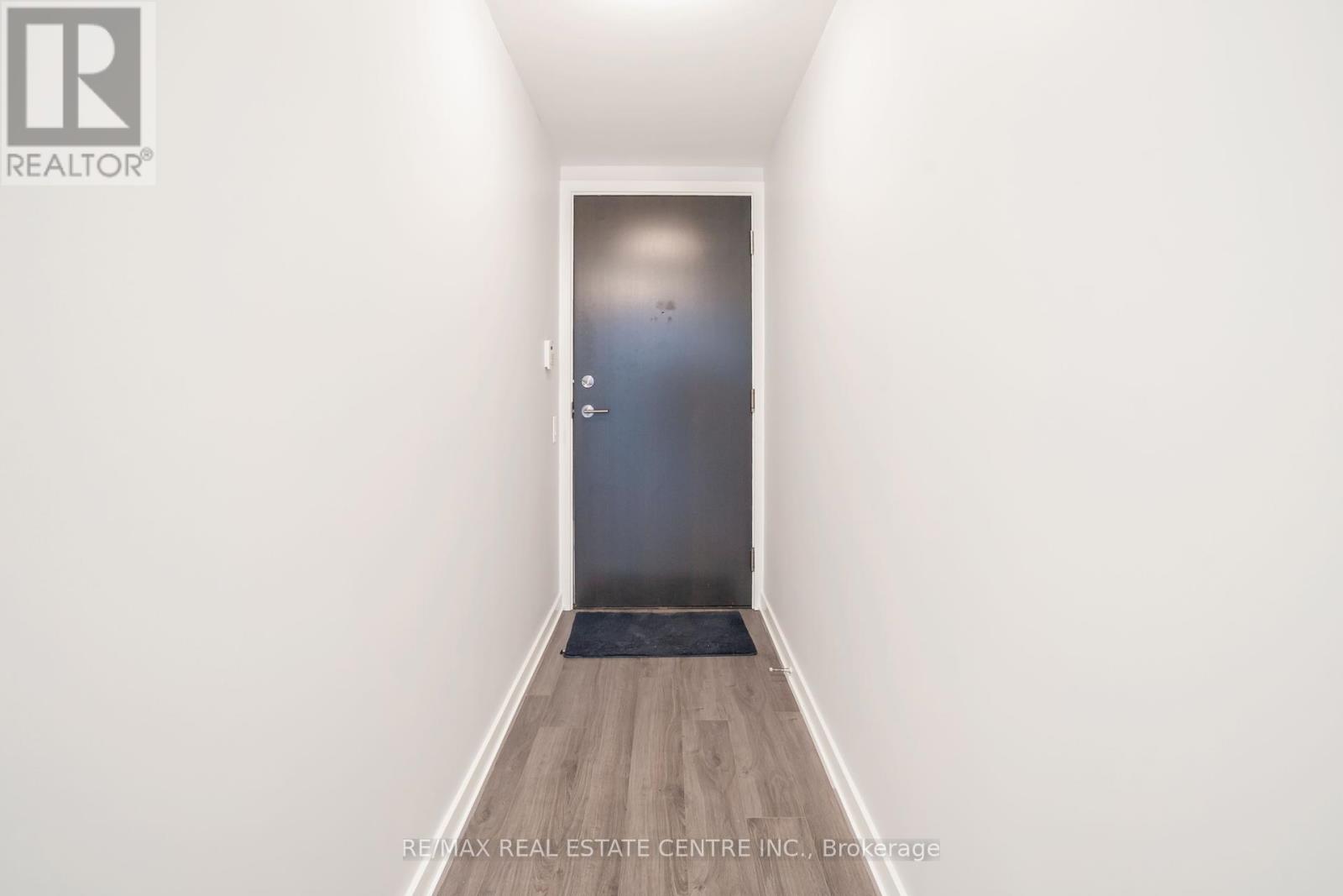 Property at 303 - 105 THE QUEENSWAY AVENUE image 3