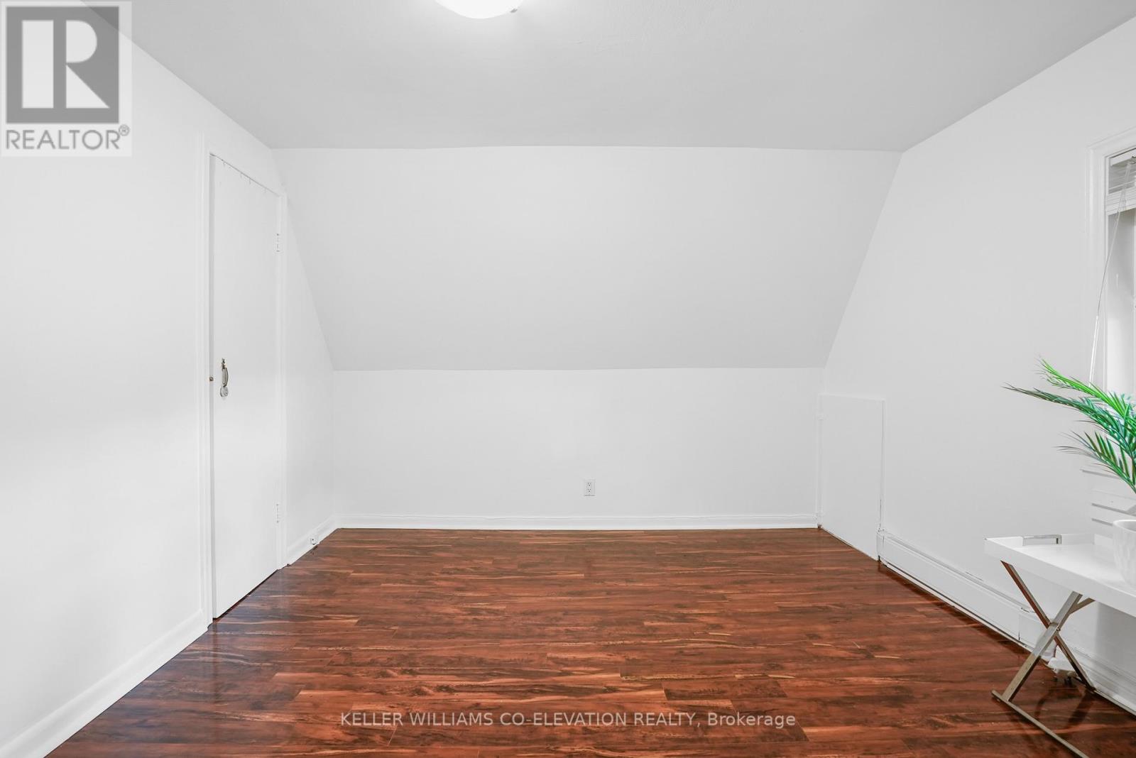 1136 Bronte Road, Oakville, Ontario  L6M 4G4 - Photo 29 - W12113499