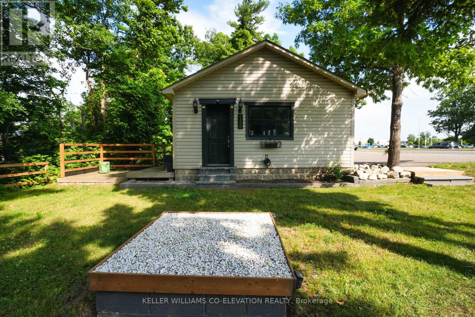 1136 Bronte Road, Oakville, Ontario  L6M 4G4 - Photo 4 - W12113499