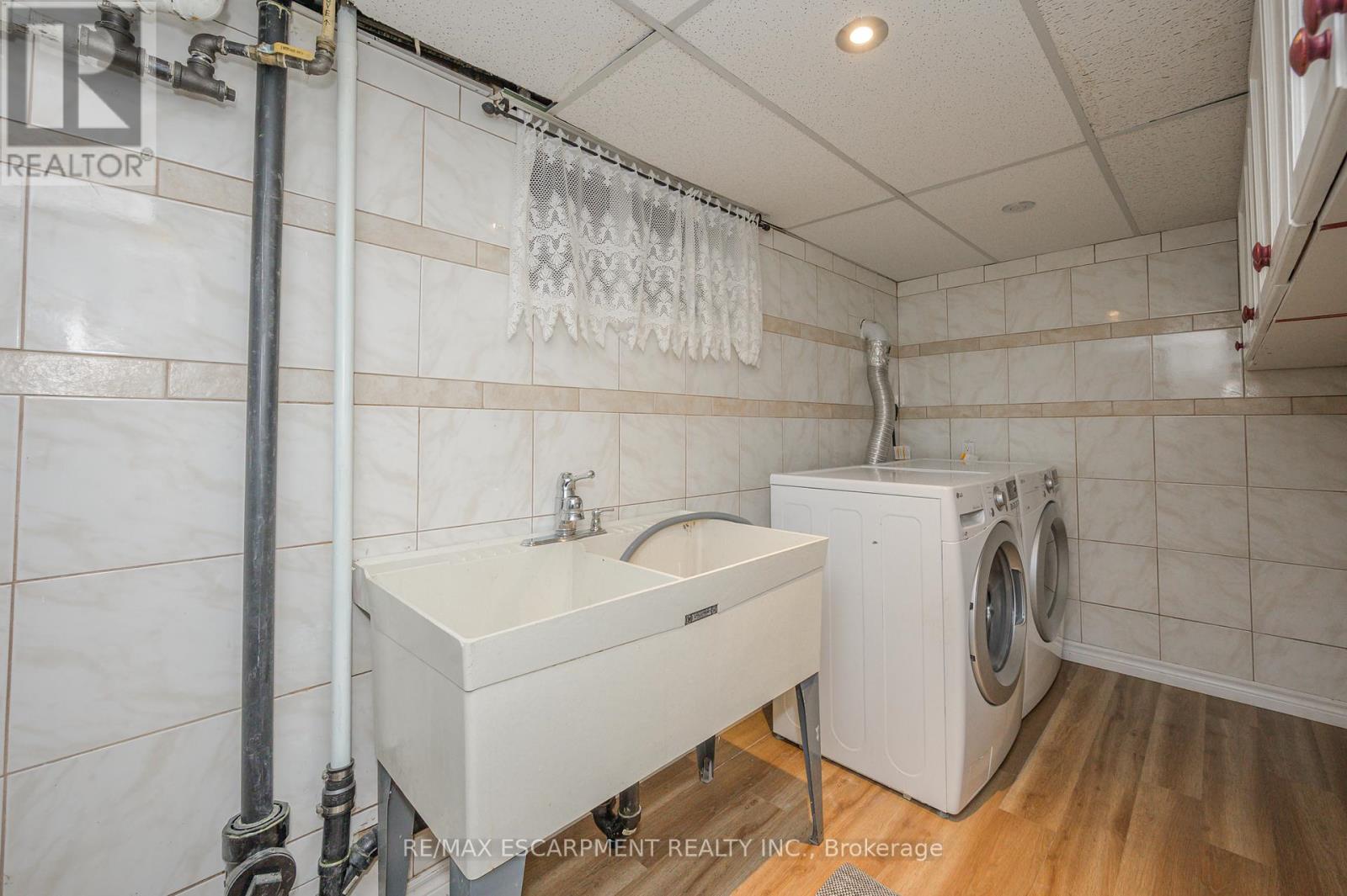 1278 Canvey Crescent, Mississauga, Ontario  L5J 1S1 - Photo 28 - W12113508