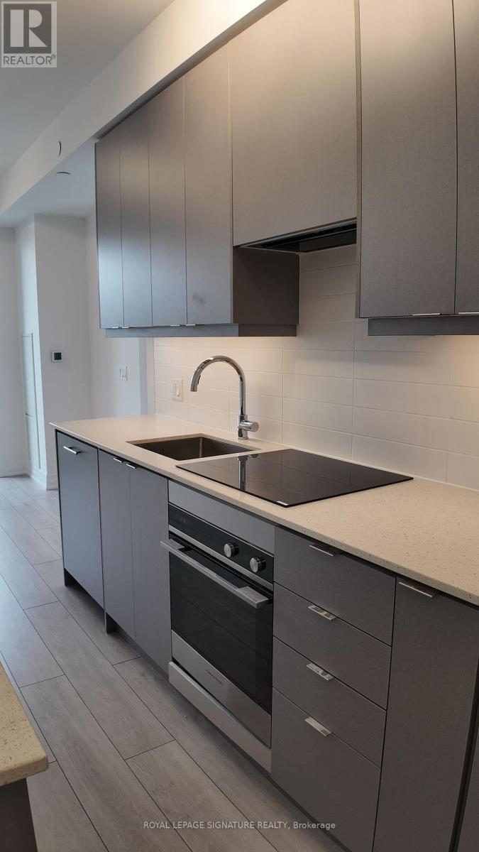 3810 - 30 Elm Drive W, Mississauga, Ontario  L5B 0N6 - Photo 8 - W12113534