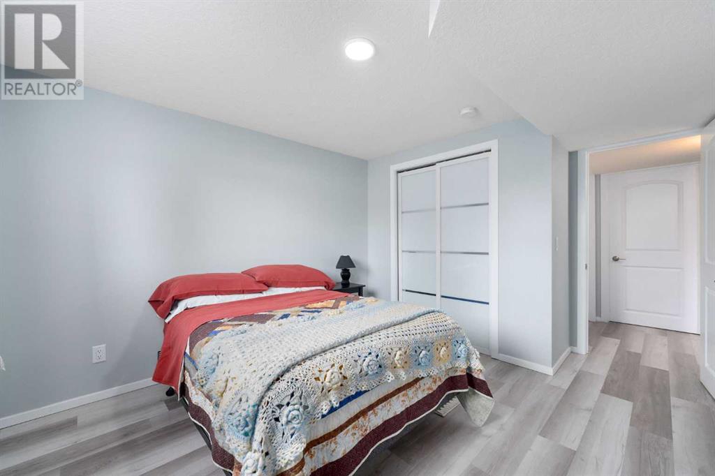 256 Dovely Place Se, Calgary, Alberta  T2B 2K6 - Photo 25 - A2207534