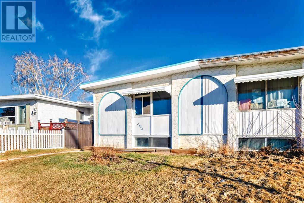 Property at 2918 Doverville Crescent SE image 2