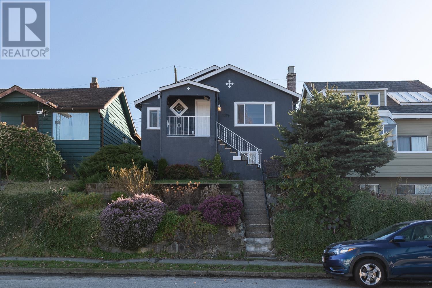 Property at 1596 E 33RD AVENUE image 3