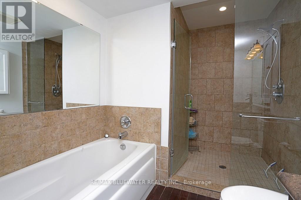 46 Hill Street, Lambton Shores, Ontario  N0M 1T0 - Photo 29 - X12113556