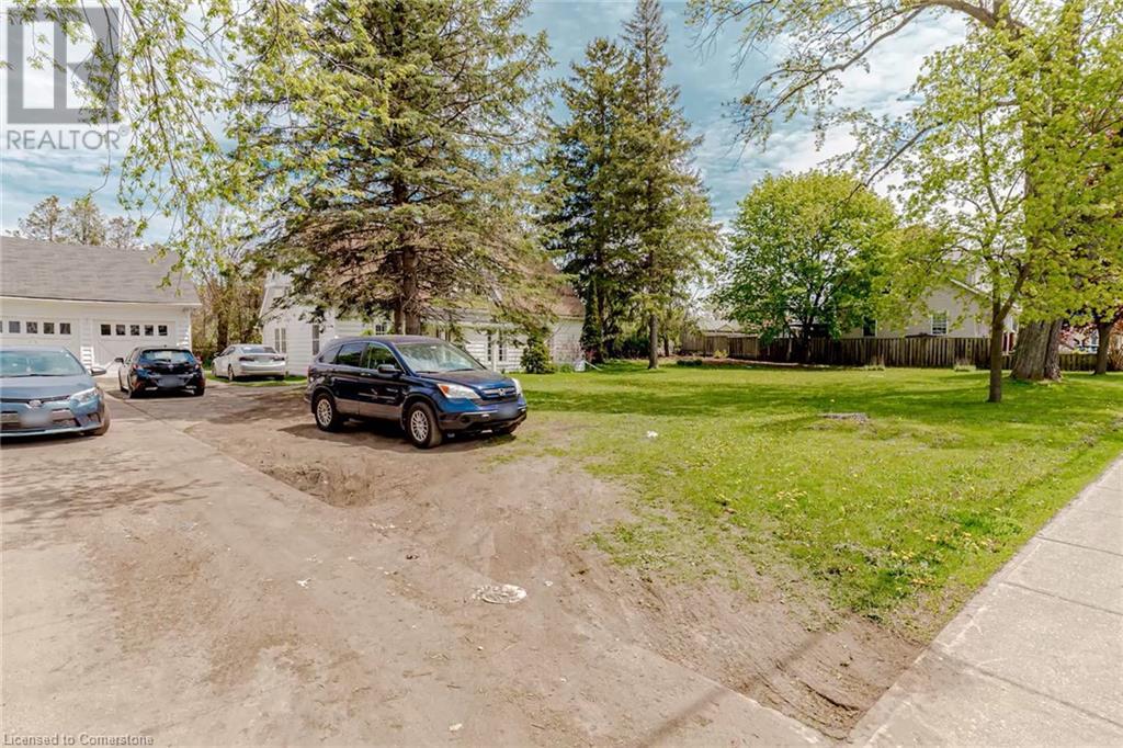 Property at 1701 KING Street E image 1