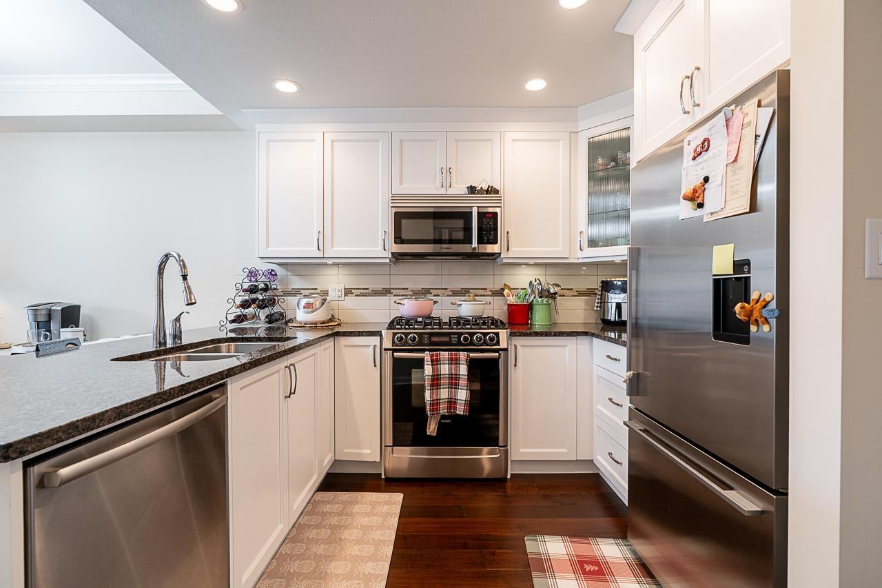 300 15310 17a Avenue, Surrey, British Columbia  V4A 1V3 - Photo 11 - R2996439