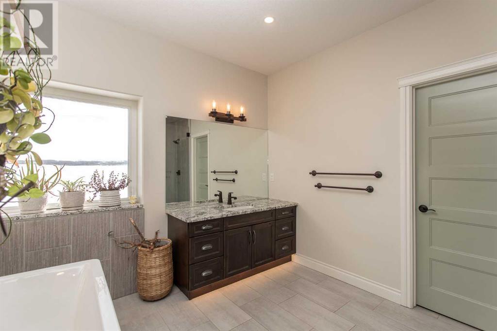37247 Range Road 264, Rural Red Deer County, Alberta  T4E 1J5 - Photo 19 - A2216293