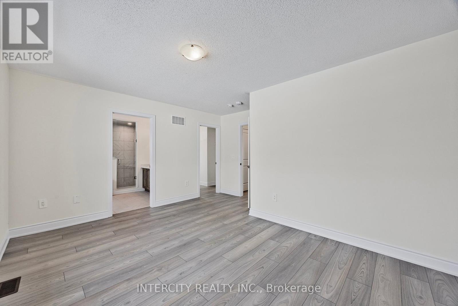 1 Avalon Drive, Wasaga Beach, Ontario  L9R 0M2 - Photo 29 - S12012324