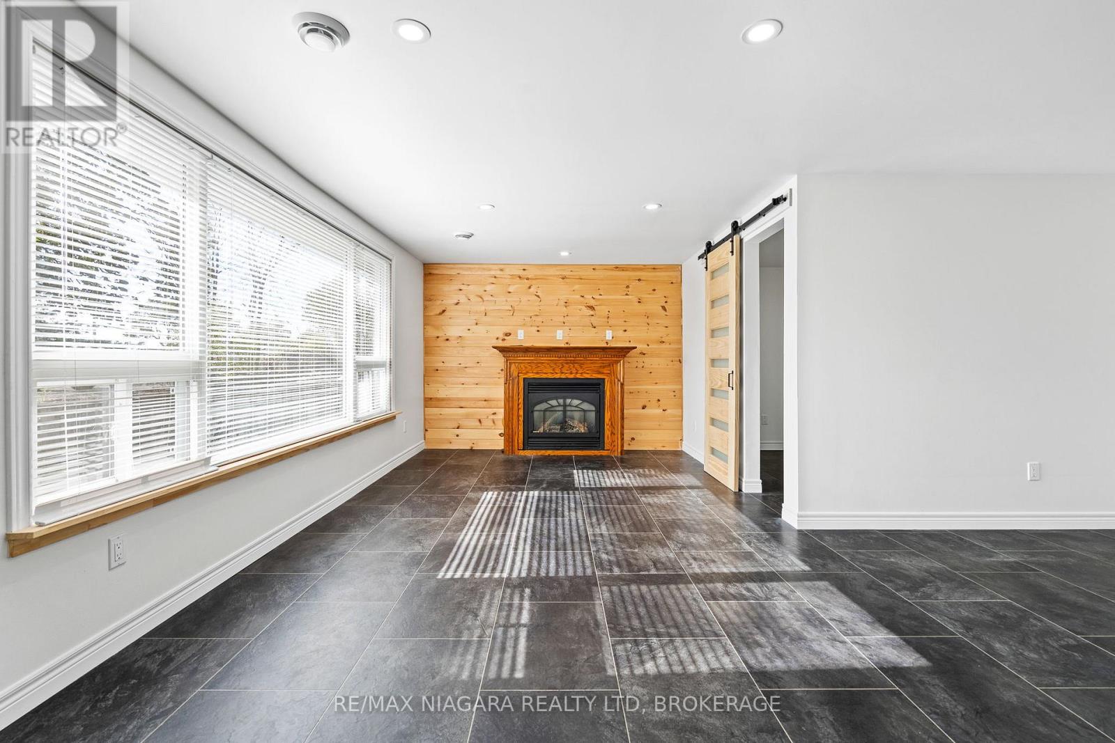 11496 Cook Lane, Wainfleet, Ontario  L3K 5V4 - Photo 7 - X12033721