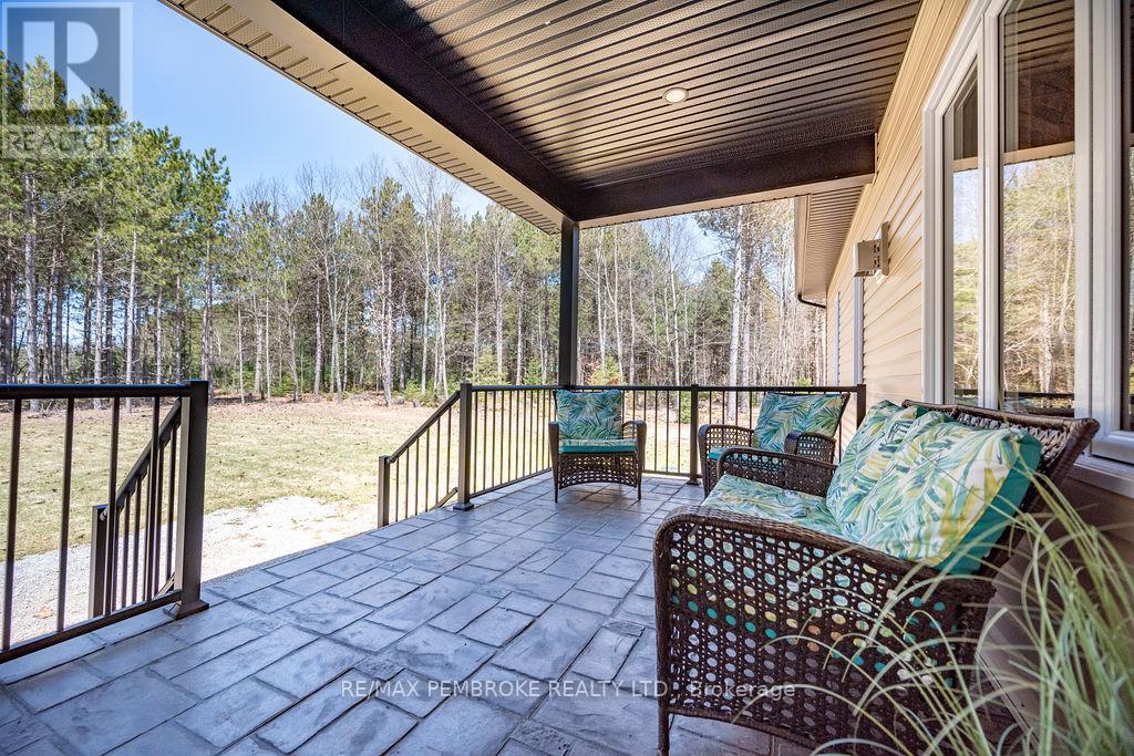 348 Pappin Road, Whitewater Region, Ontario  K0J 1C0 - Photo 13 - X12113609