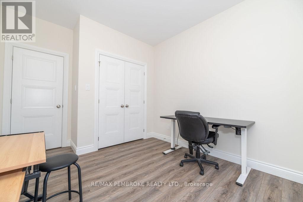348 Pappin Road, Whitewater Region, Ontario  K0J 1C0 - Photo 38 - X12113609