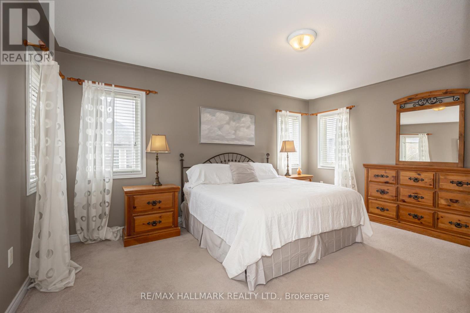 28 Kensington Trail, Barrie, Ontario  L4N 0K5 - Photo 19 - S12106486