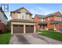 21 DALEBROOKE CRESCENT, Whitby, Ontario