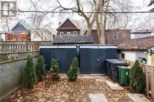 Upper - 122 Parkmount Road, Toronto, Ontario  M4J 4V4 - Photo 8 - E12113596
